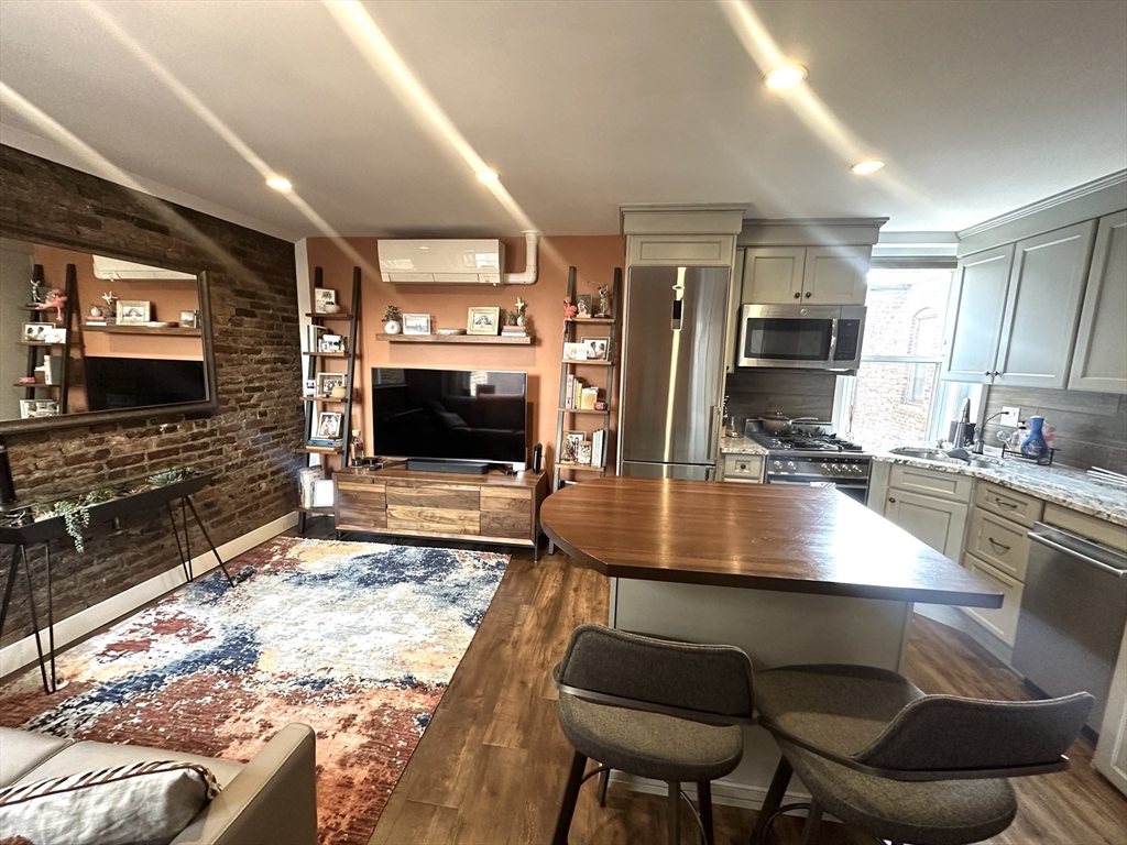 10 Henchman Street # 5R