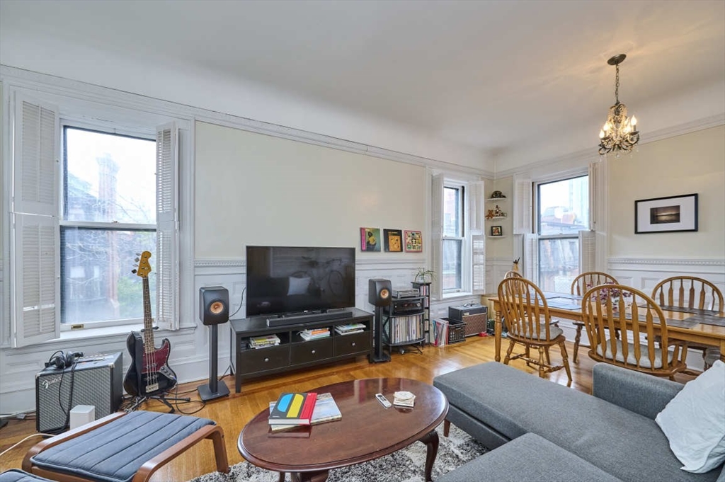 290 Commonwealth Ave # 15