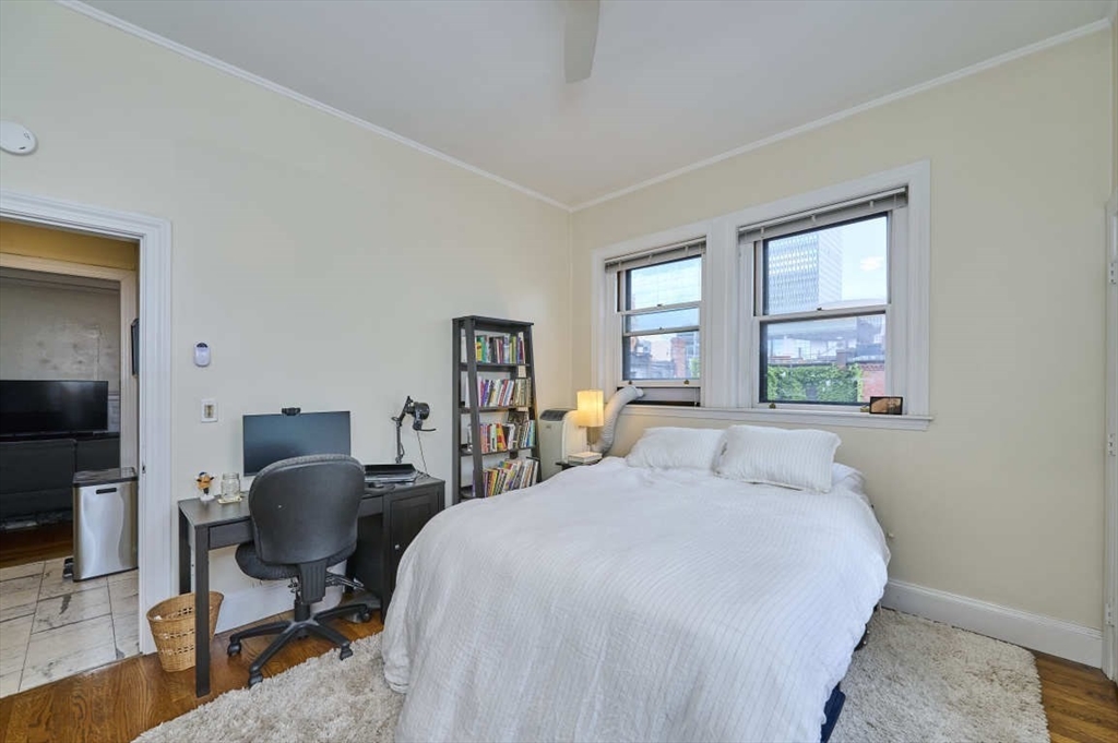 290 Commonwealth Ave # 15