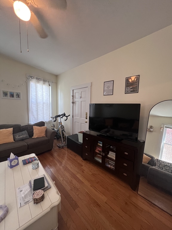 1210 Cambridge Unit: 4
