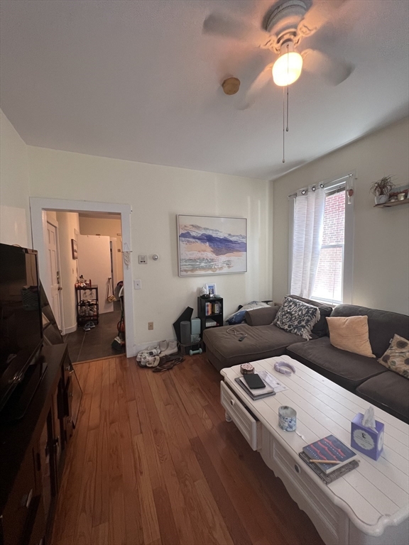 1210 Cambridge Unit: 4