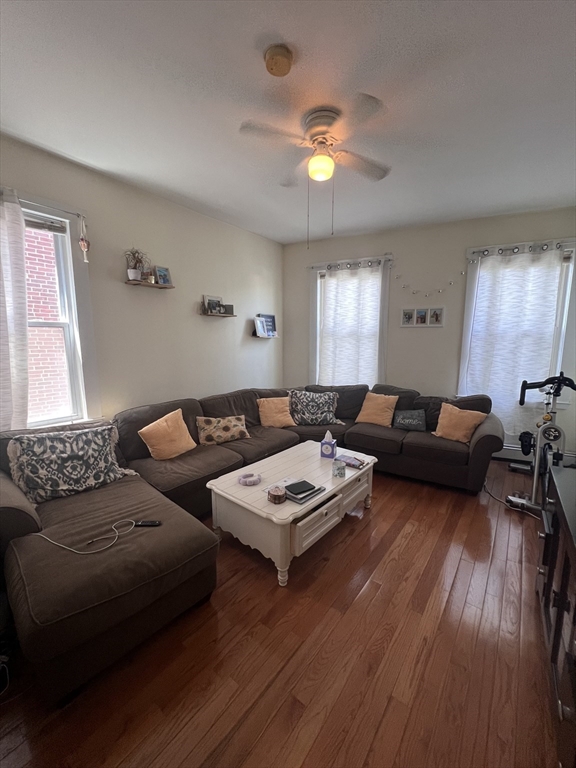 1210 Cambridge Unit: 4