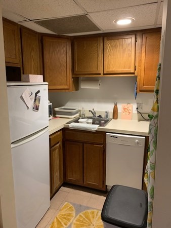 466 Commonwealth Ave # 304