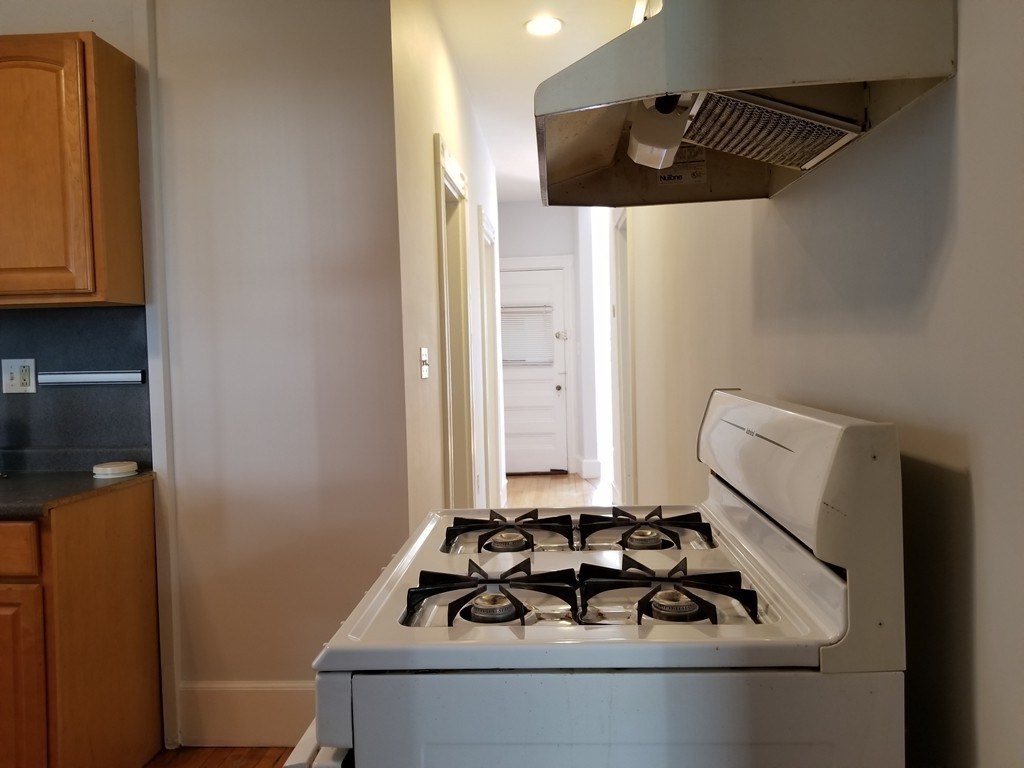 21 Newport Street # 1