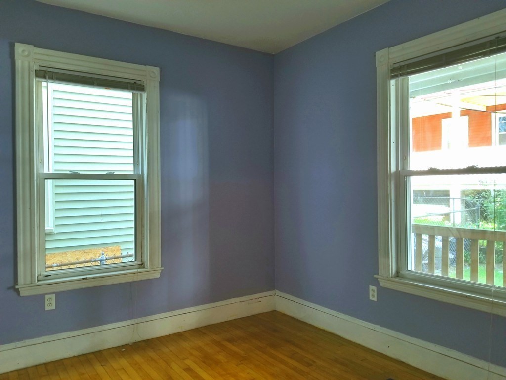 21 Newport Street # 1