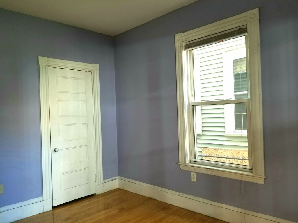 21 Newport Street # 1