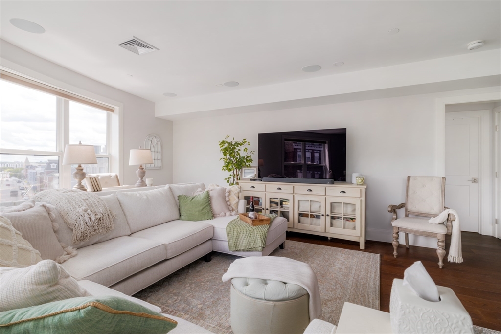 480 West Broadway # 304