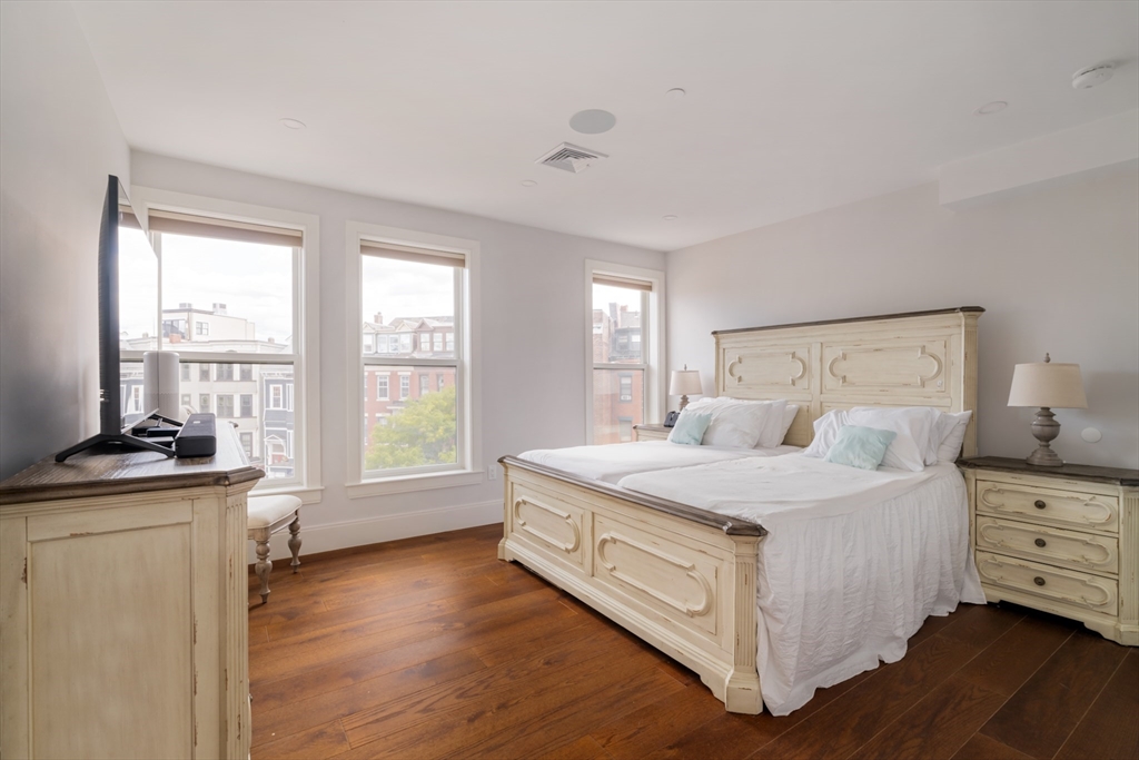 480 West Broadway # 304