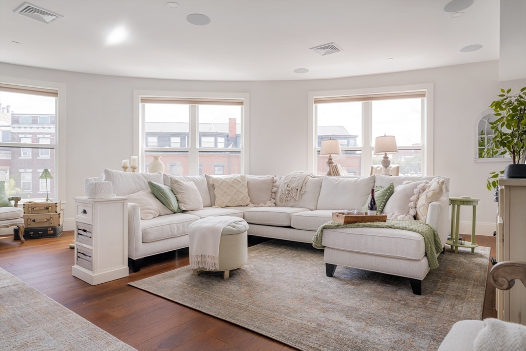 480 West Broadway # 304