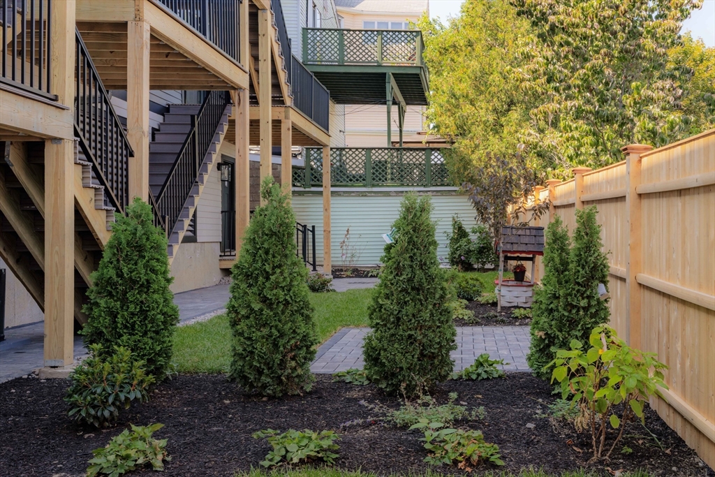 272 East Eagle St # 1