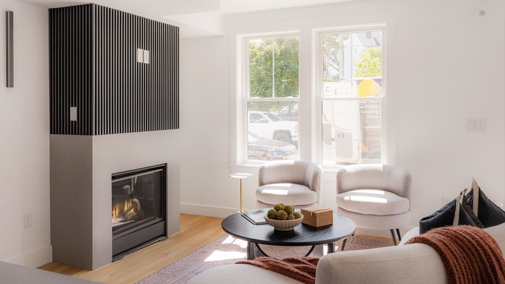 272 East Eagle St # 1