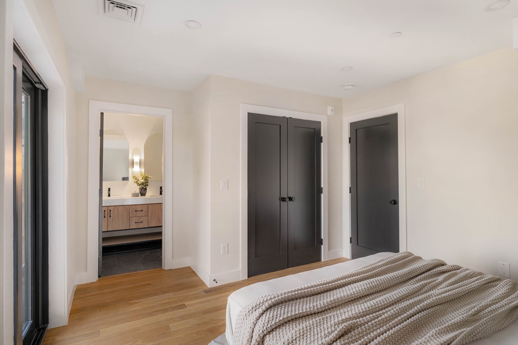 272 East Eagle St # 1