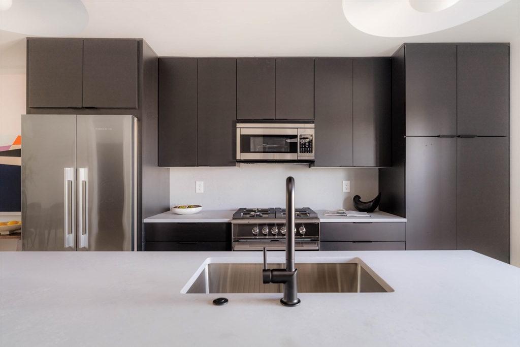 272 East Eagle St # 2