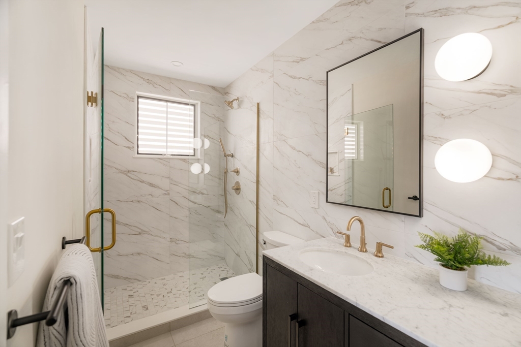 272 East Eagle St # 2