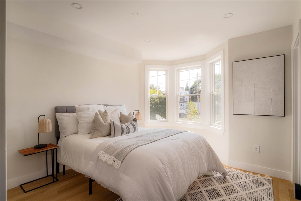 272 East Eagle St # 2