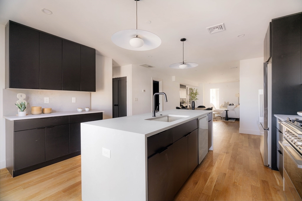 272 East Eagle St # 2