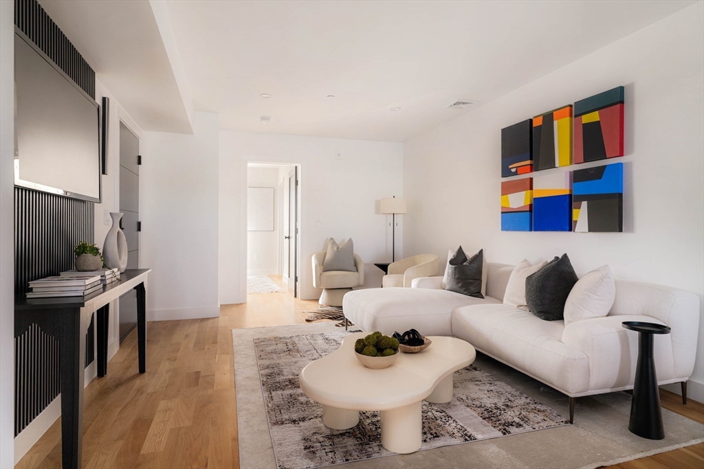 272 East Eagle St # 2