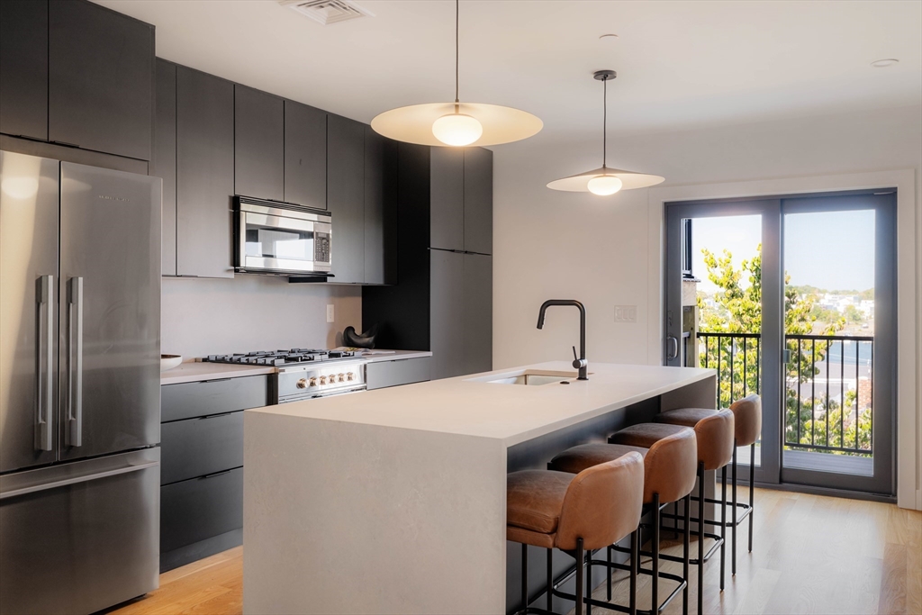 272 East Eagle St # 2