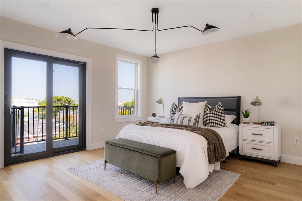 272 East Eagle St # 2