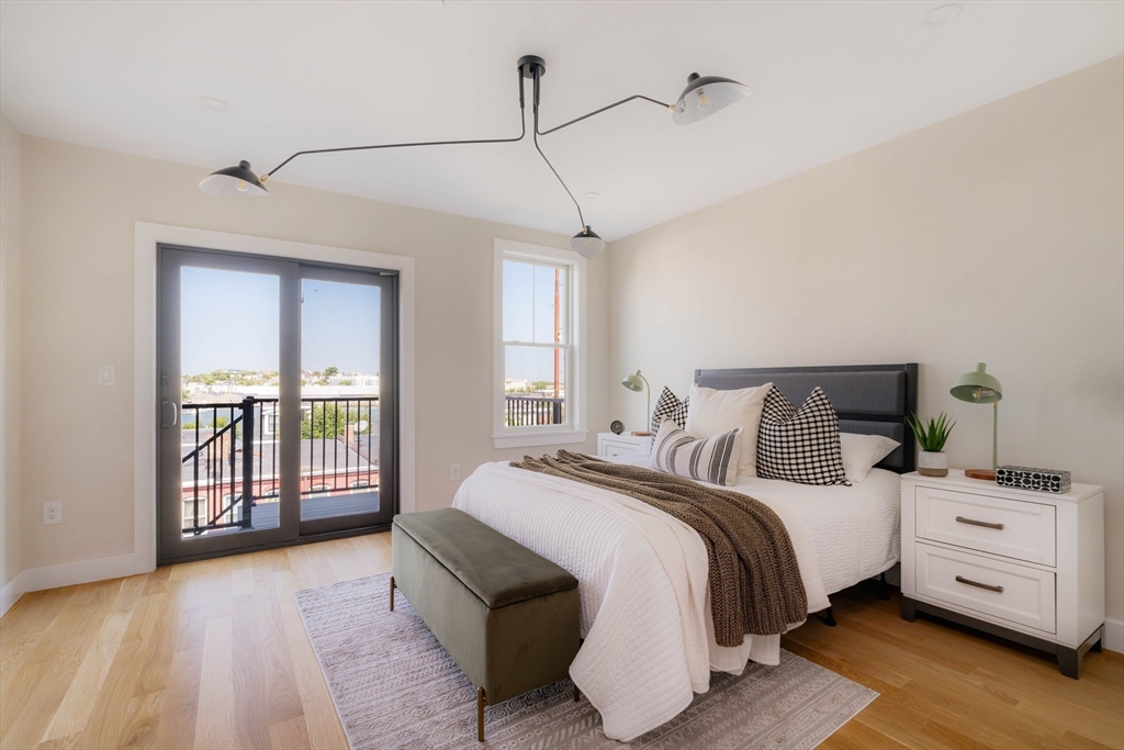 272 East Eagle St # 2