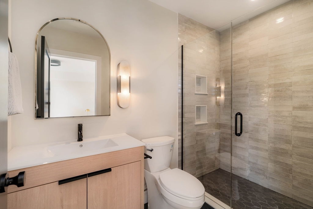 272 East Eagle St # 6