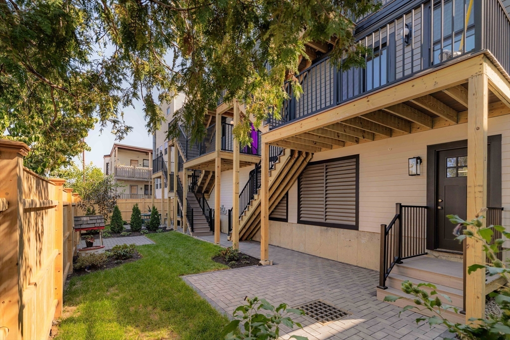 272 East Eagle St # 6