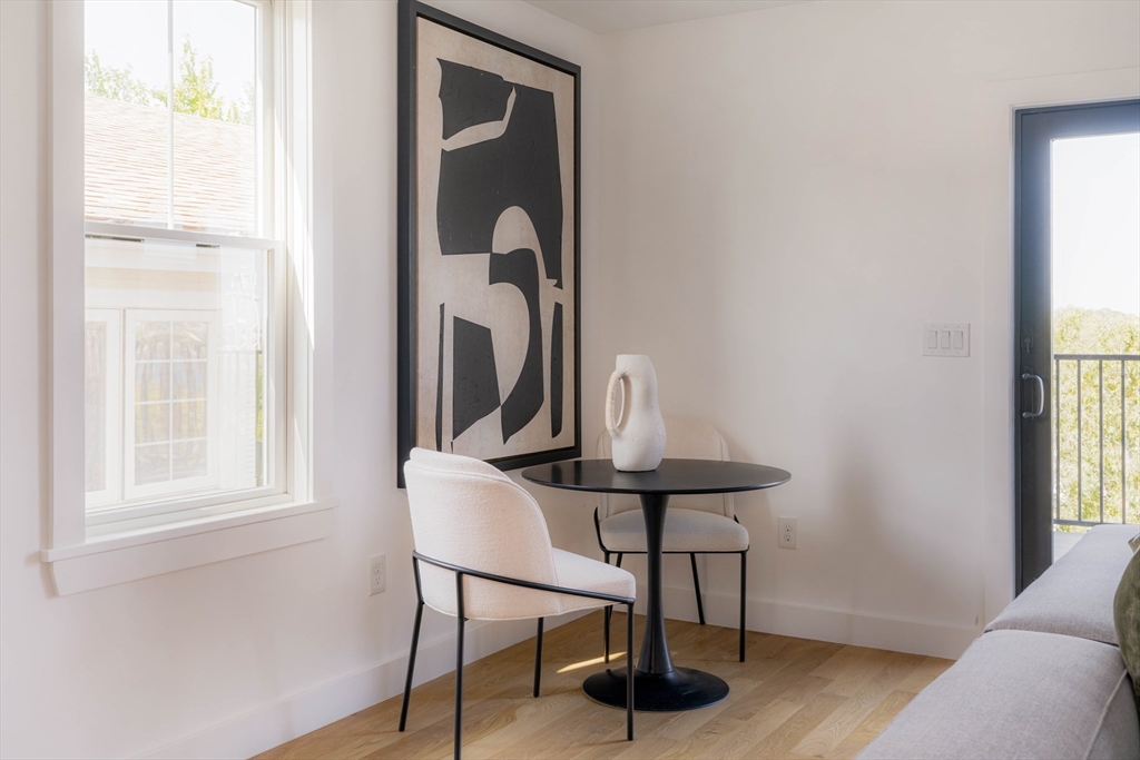 272 East Eagle St # 6