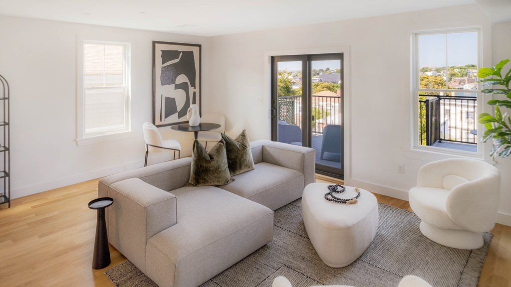 272 East Eagle St # 6