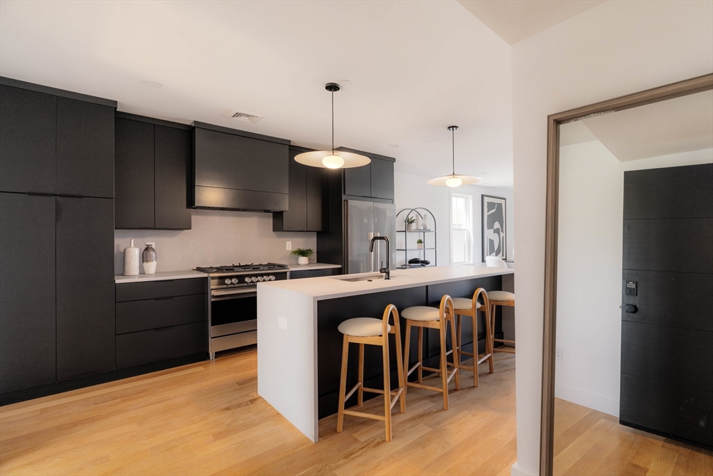 272 East Eagle St # 6