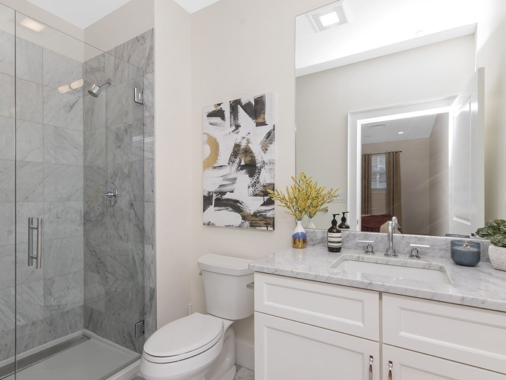 380 Bunker Hill # 102