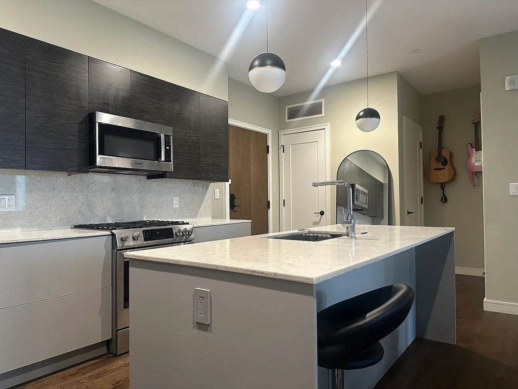 45 Burnett Street # 211