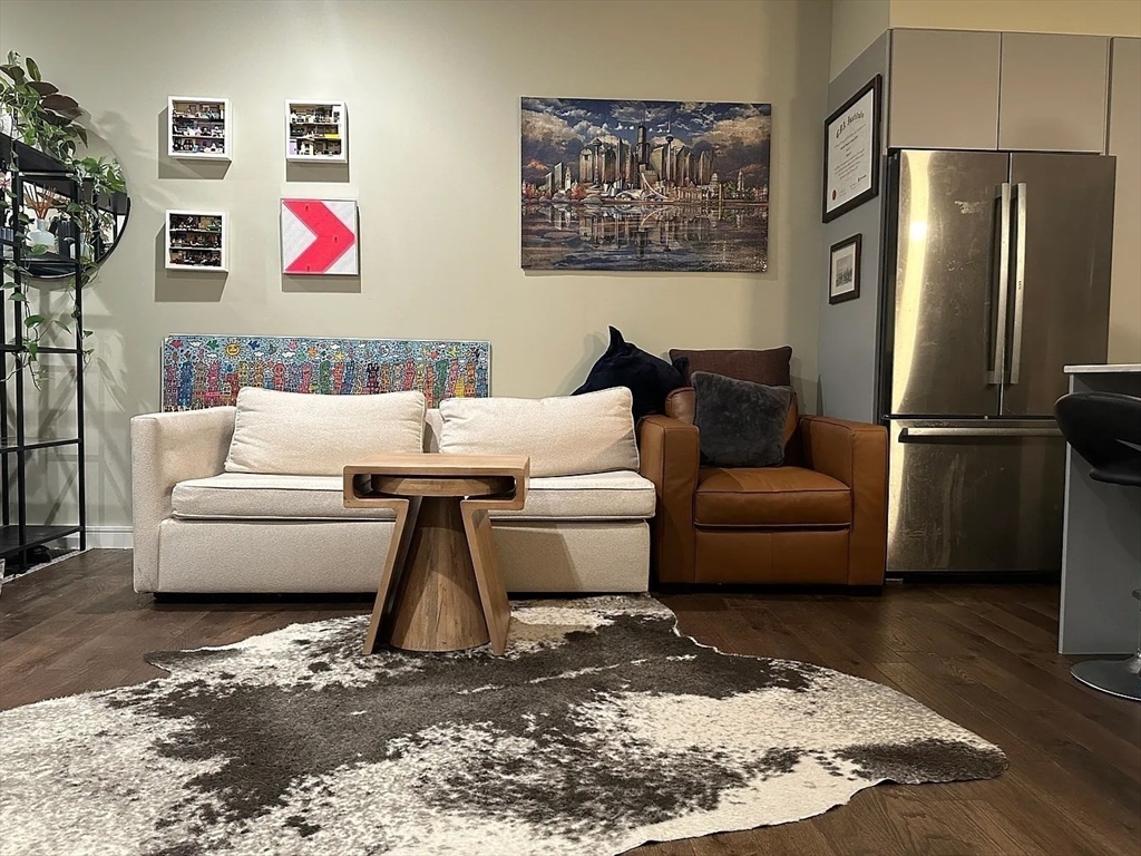 45 Burnett Street # 211