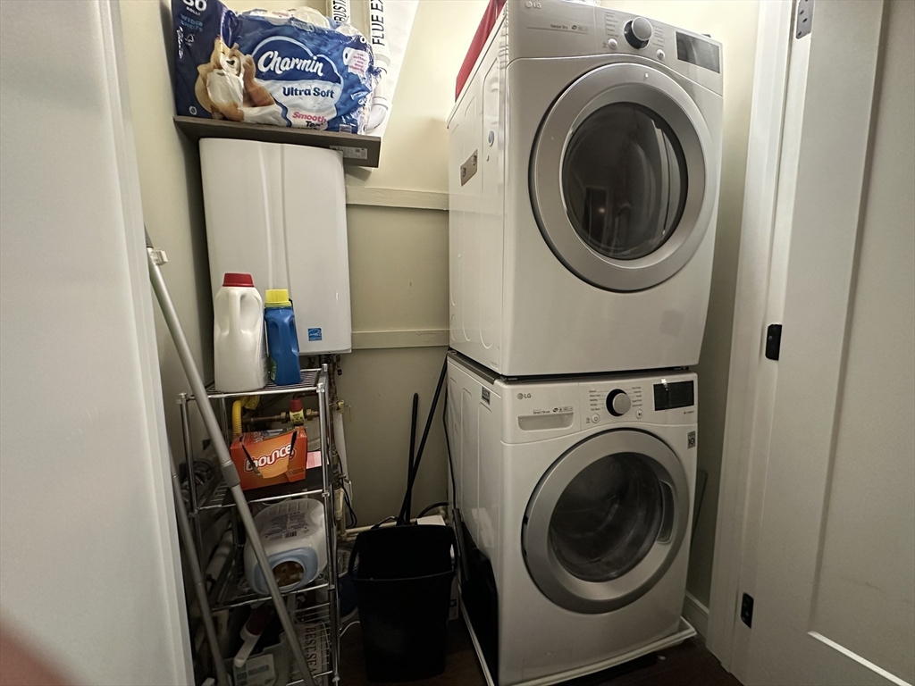 45 Burnett Street # 211