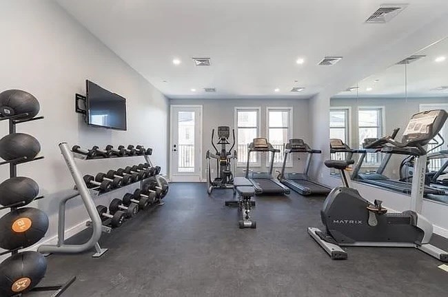 45 Burnett Street # 211