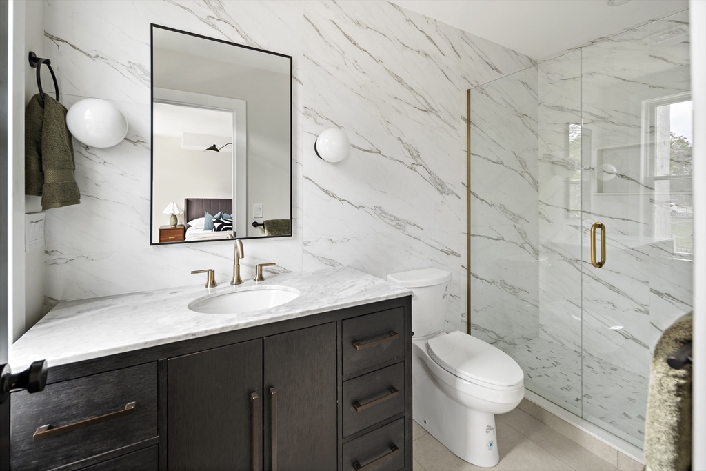 272 East Eagle St # 3