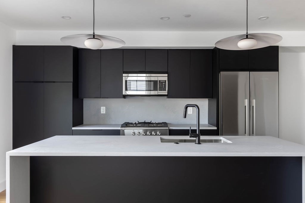 272 East Eagle St # 3