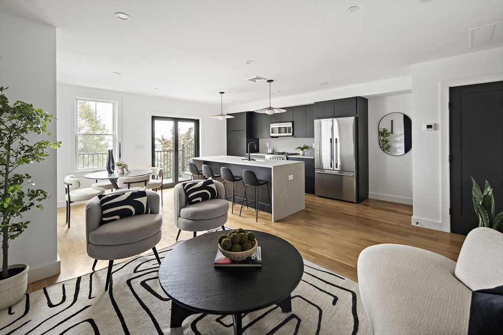 272 East Eagle St # 3