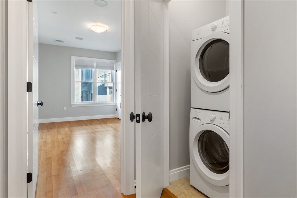 637 East 1st St # 103