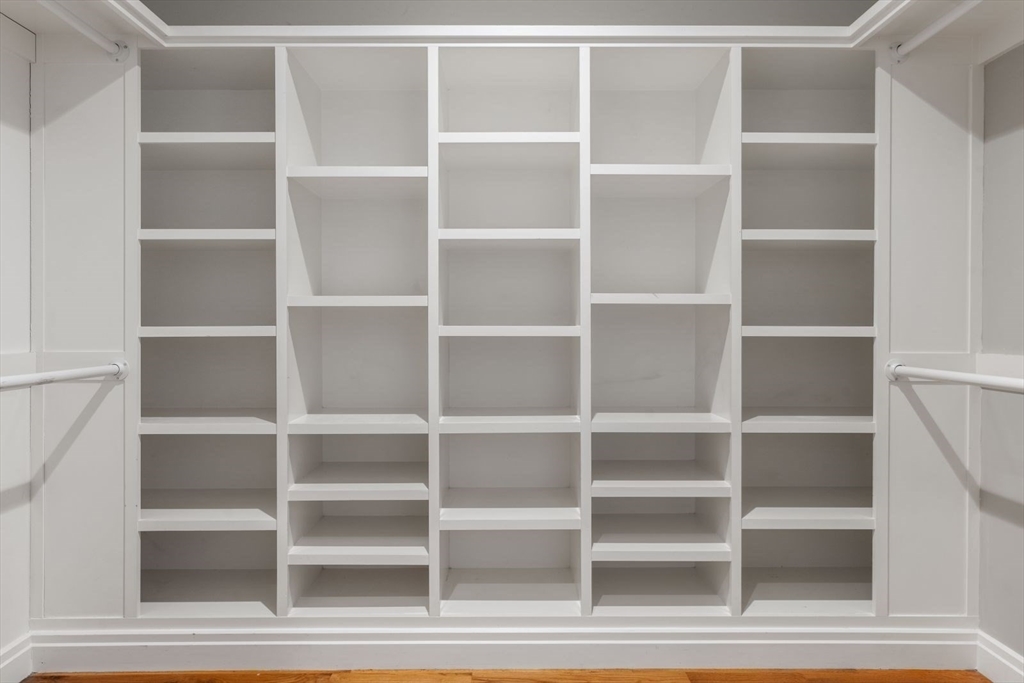 637 East 1st St # 103