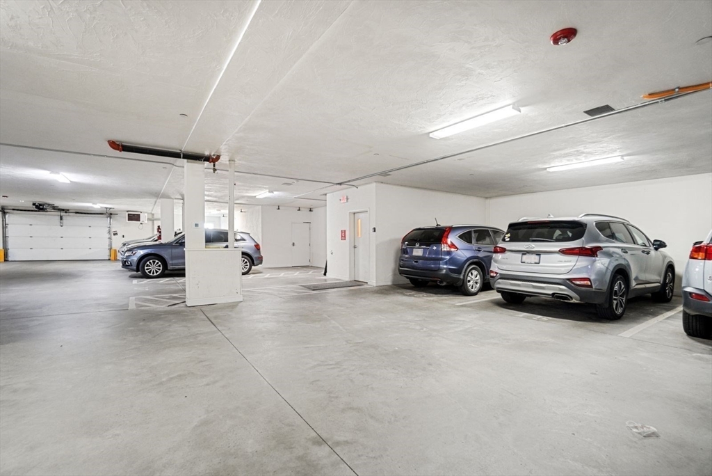 637 East 1st St # 103