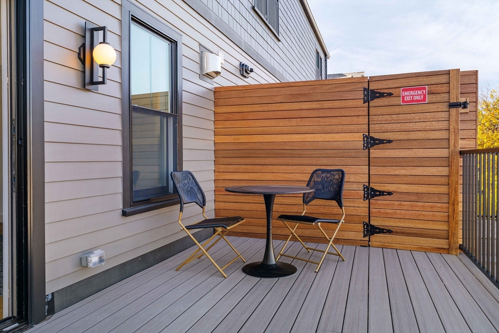 272 East Eagle St # 4