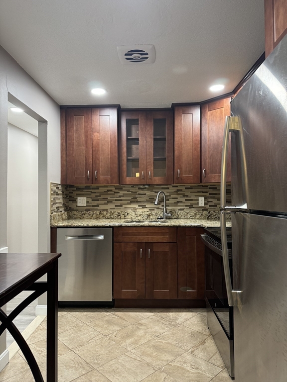 5 Colonial Drive Bldg B5 # 8