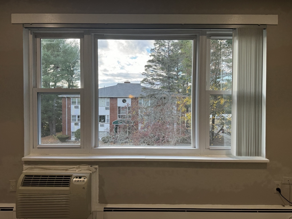 5 Colonial Drive Bldg B5 # 8