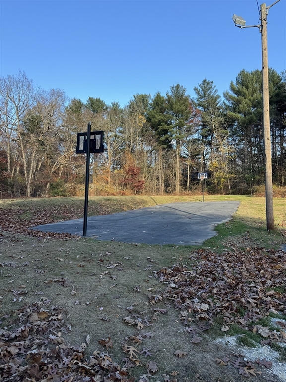 5 Colonial Drive Bldg B5 # 8