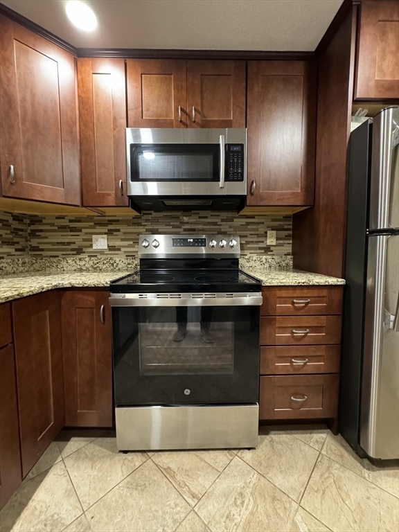 5 Colonial Drive Bldg B5 # 8