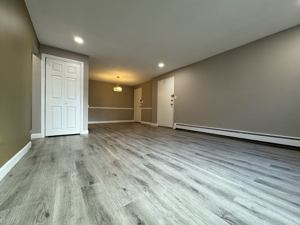 5 Colonial Drive Bldg B5 # 8