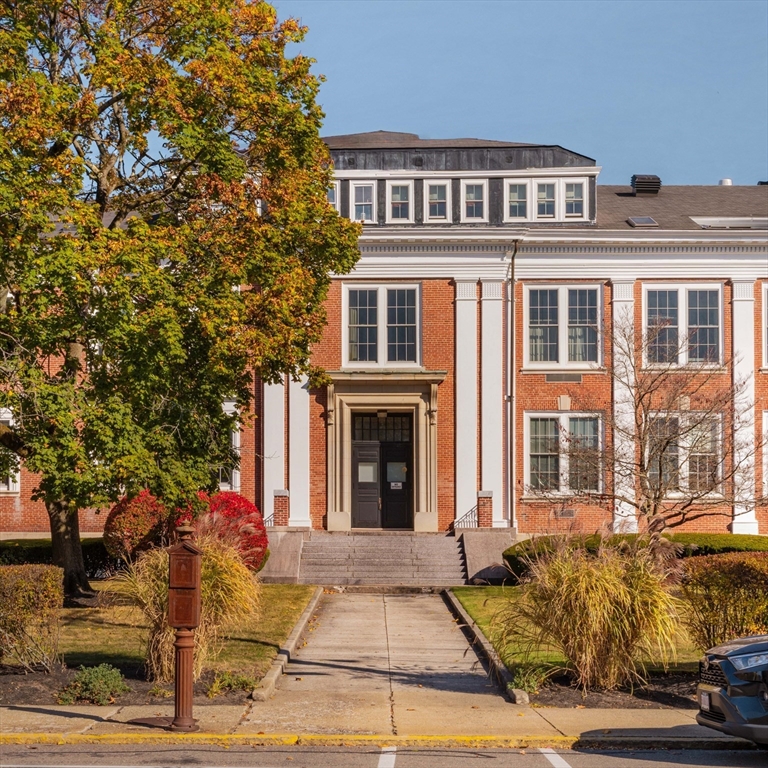 1475 Massachusetts Ave. # 352