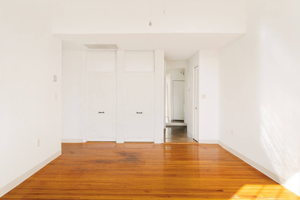 1475 Massachusetts Ave. # 352