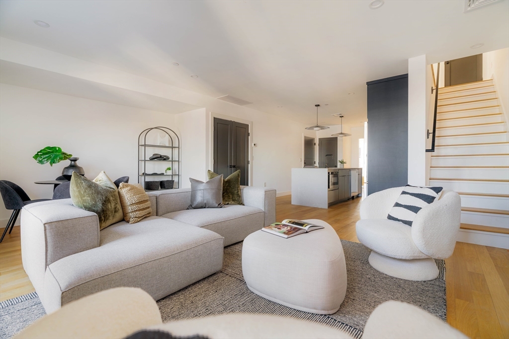 272 East Eagle St # 5