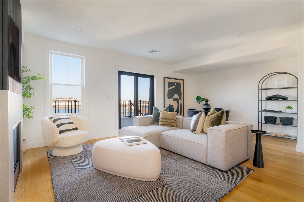 272 East Eagle St # 5